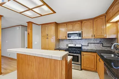 113 Lafayette Ave, Hayward, CA 94544 - Photo 10