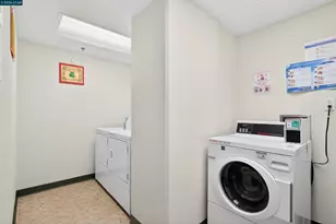 988 Franklin St, Oakland, CA 94607 - Photo 42