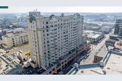 988 Franklin St #707, Oakland, CA 94607 - Photo 2