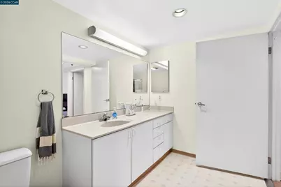 988 Franklin St #707, Oakland, CA 94607 - Photo 38