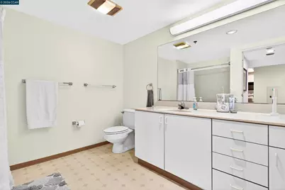 988 Franklin St #707, Oakland, CA 94607 - Photo 36