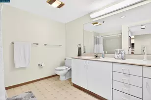 988 Franklin St, Oakland, CA 94607 - Photo 36