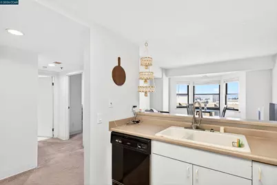 988 Franklin St #707, Oakland, CA 94607 - Photo 16