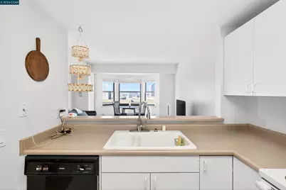 988 Franklin St #707, Oakland, CA 94607 - Photo 18