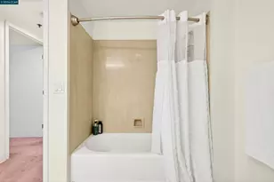 988 Franklin St, Oakland, CA 94607 - Photo 40