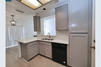 269 Tamarisk Cir, Suisun City, CA 94585 - Photo 38