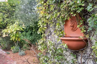 4107 Lyman Rd, Oakland, CA 94602 - Photo 52