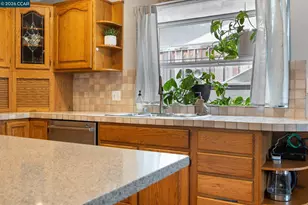 889 Palisade Dr, Martinez, CA 94553 - Photo 10