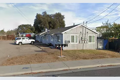 1306 Filbert St, Stockton, CA 95205 - Photo 2