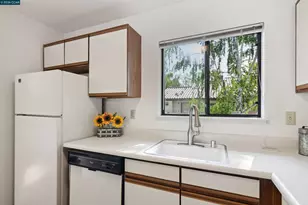 1731 Villa Way, Walnut Creek, CA 94595 - Photo 6