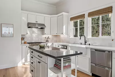 6194 Mazuela Dr, Oakland, CA 94611 - Photo 24