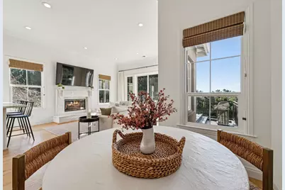 6194 Mazuela Dr, Oakland, CA 94611 - Photo 16