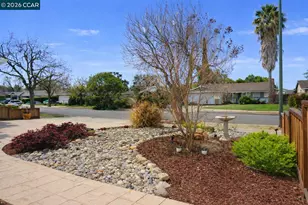 3474 Woodside Ln, San Jose, CA 95121 - Photo 6