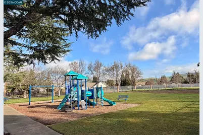 5500 Lewis Way, Concord, CA 94521 - Photo 32