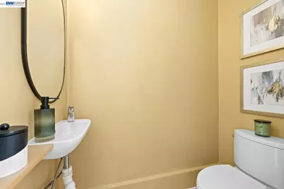1250 Powell St #10, Emeryville, CA 94608 - Photo 24