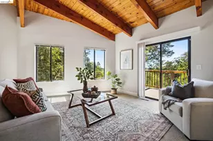 5899 Westover Dr, Oakland, CA 94611 - Photo 14