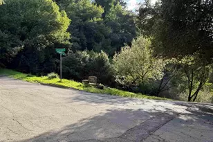 5899 Westover Dr, Oakland, CA 94611 - Photo 46