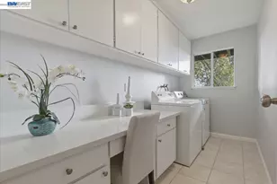 6130 Harbord Dr, Oakland, CA 94611 - Photo 16