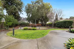 111 St Matthews Ave, San Mateo, CA 94401 - Photo 26