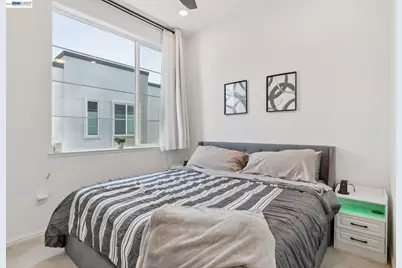 2870 Derbyline Ln, Alameda, CA 94501 - Photo 16