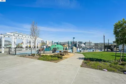 2870 Derbyline Ln, Alameda, CA 94501 - Photo 24