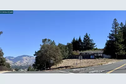 Gladys Court, Lafayette, CA 94549 - Photo 2