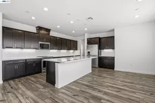 1004 Bluebell Cir, Discovery Bay, CA 94505 - Photo 2