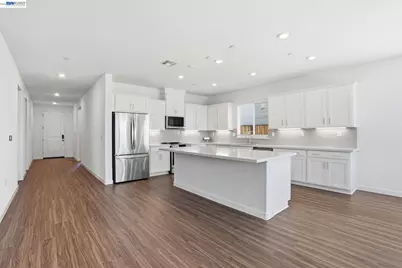 1016 Bluebell Circle, Discovery Bay, CA 94505 - Photo 2