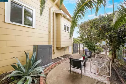 2011 Rosedale Ave, Oakland, CA 94601 - Photo 34