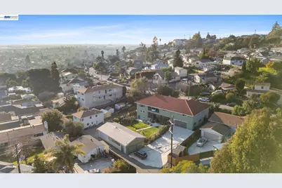 2245 Sol St, Castro Valley, CA 94578 - Photo 2