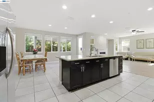 237 Moraga St, Mountain House, CA 95391 - Photo 6