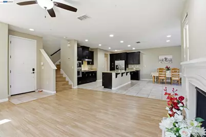 237 Moraga St, Mountain House, CA 95391 - Photo 4