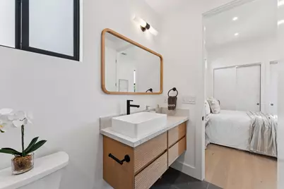 975 55 St, Oakland, CA 94608 - Photo 36