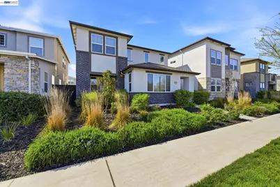 2965 Hazel Gaze St, Sacramento, CA 95833 - Photo 2