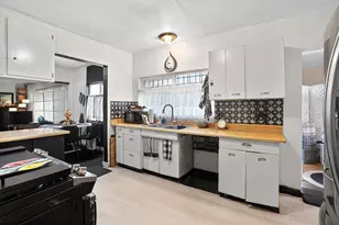 1045 72nd Ave, Oakland, CA 94621 - Photo 4