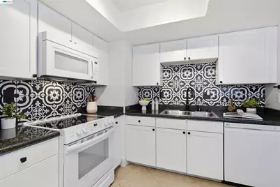 500 N St #205, Sacramento, CA 95814 - Photo 8