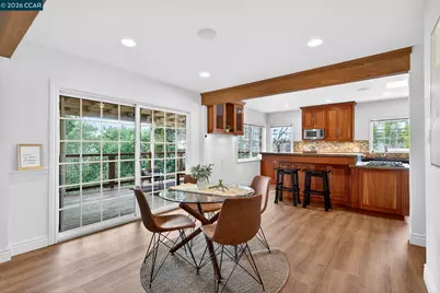 7333 Sunkist Dr, Oakland, CA 94605 - Photo 14