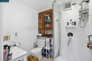 7333 Sunkist Dr, Oakland, CA 94605 - Photo 50