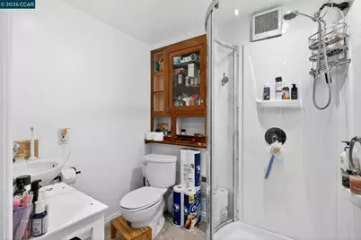 7333 Sunkist Dr, Oakland, CA 94605 - Photo 50