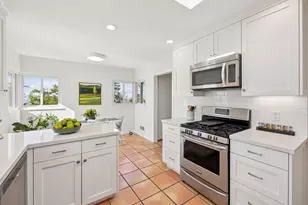 6254 Girvin Dr, Oakland, CA 94611 - Photo 12