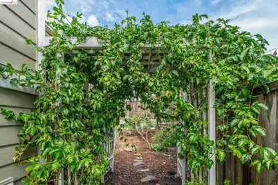 2761 Martin Luther King Jr Ave, Richmond, CA 94804 - Photo 36