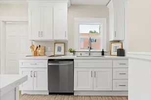 551 53rd St, Oakland, CA 94609 - Photo 26