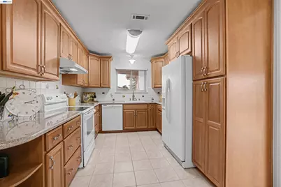 6364 Honeysuckle Dr, Newark, CA 94560 - Photo 12