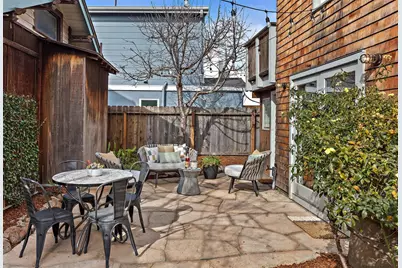 1447 Kains Ave, Berkeley, CA 94702 - Photo 18