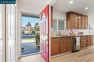 407 Roanoke Dr, Martinez, CA 94553 - Photo 2