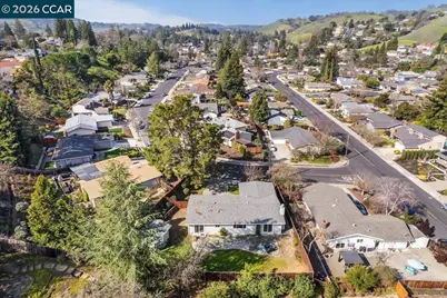 407 Roanoke Dr, Martinez, CA 94553 - Photo 32