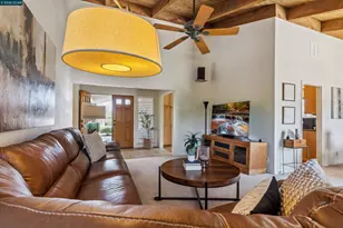 1417 Stonehedge Dr, Pleasant Hill, CA 94523 - Photo 10