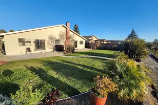18033 Columbia Dr, Castro Valley, CA 94552 - Photo 2