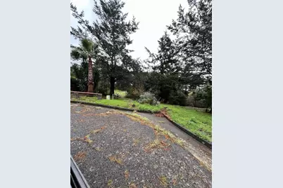 22 Spruce Ct, Whitethorn, CA 95589 - Photo 4