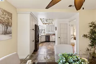 137 Parfait Ln, Alameda, CA 94502 - Photo 18